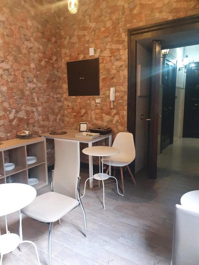 Emyjo Central B&B Napoli Bagian luar foto