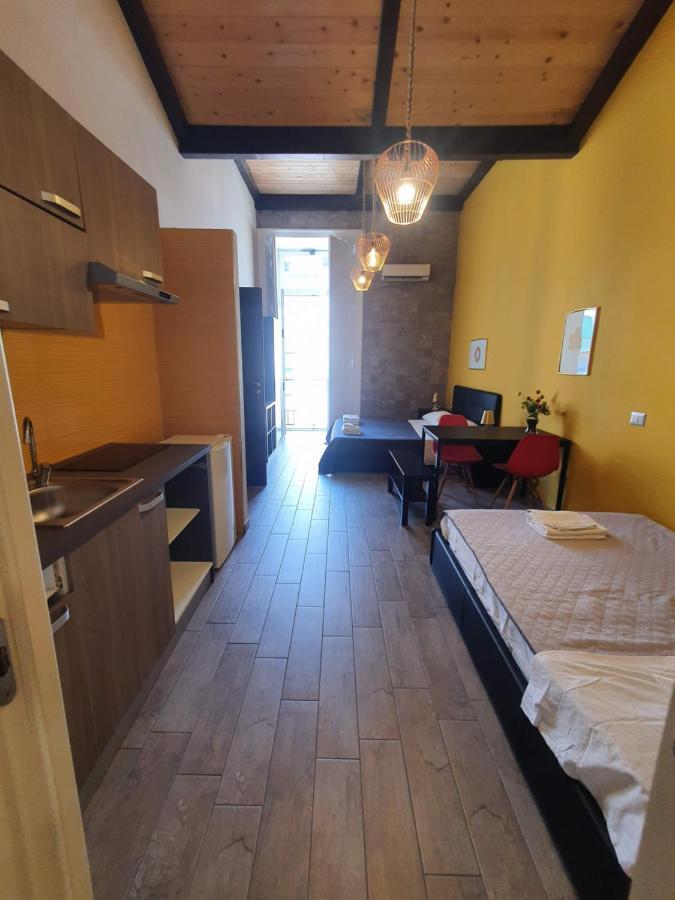 Emyjo Central B&B Napoli Bagian luar foto